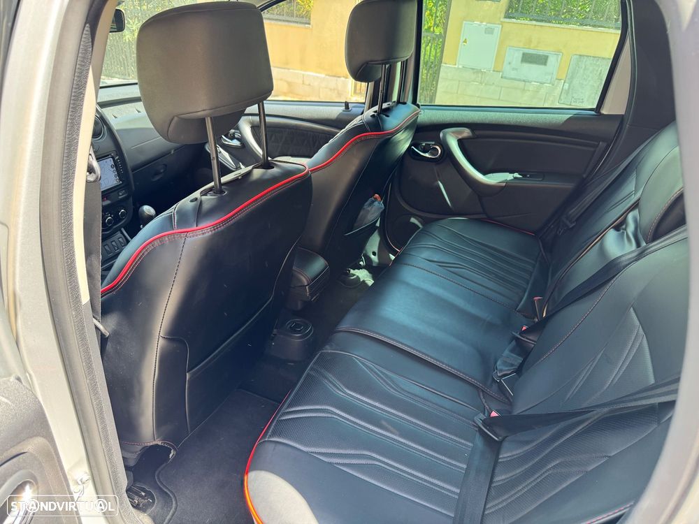 Dacia Duster 1.5 dCi Prestige 4WD - 9