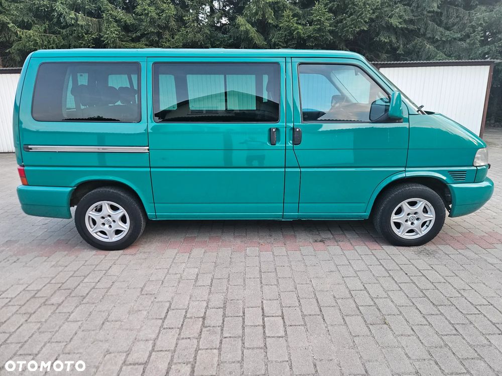 Volkswagen Multivan - 11