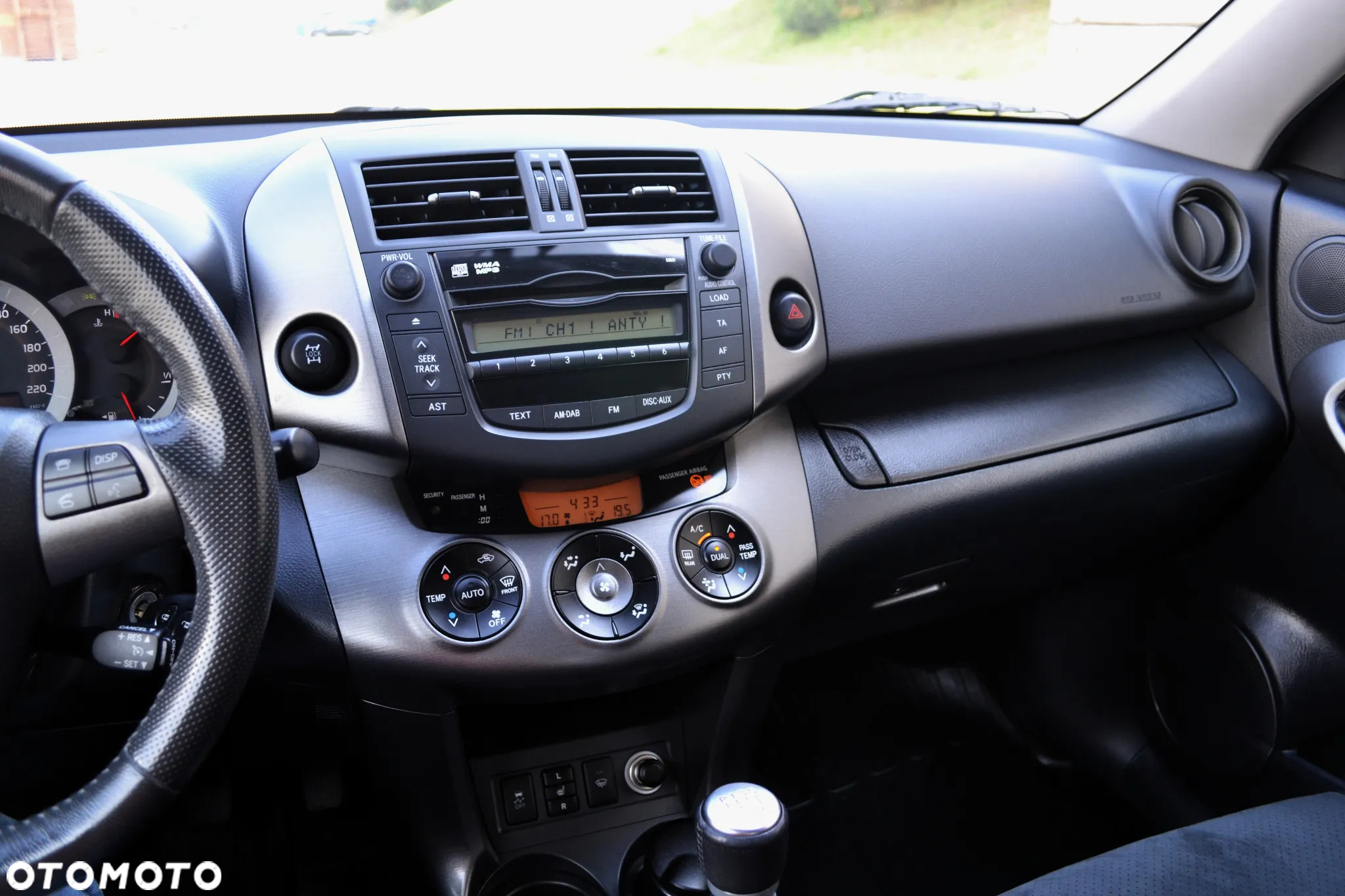 Toyota RAV4 2.0 VVT-i Premium - 14