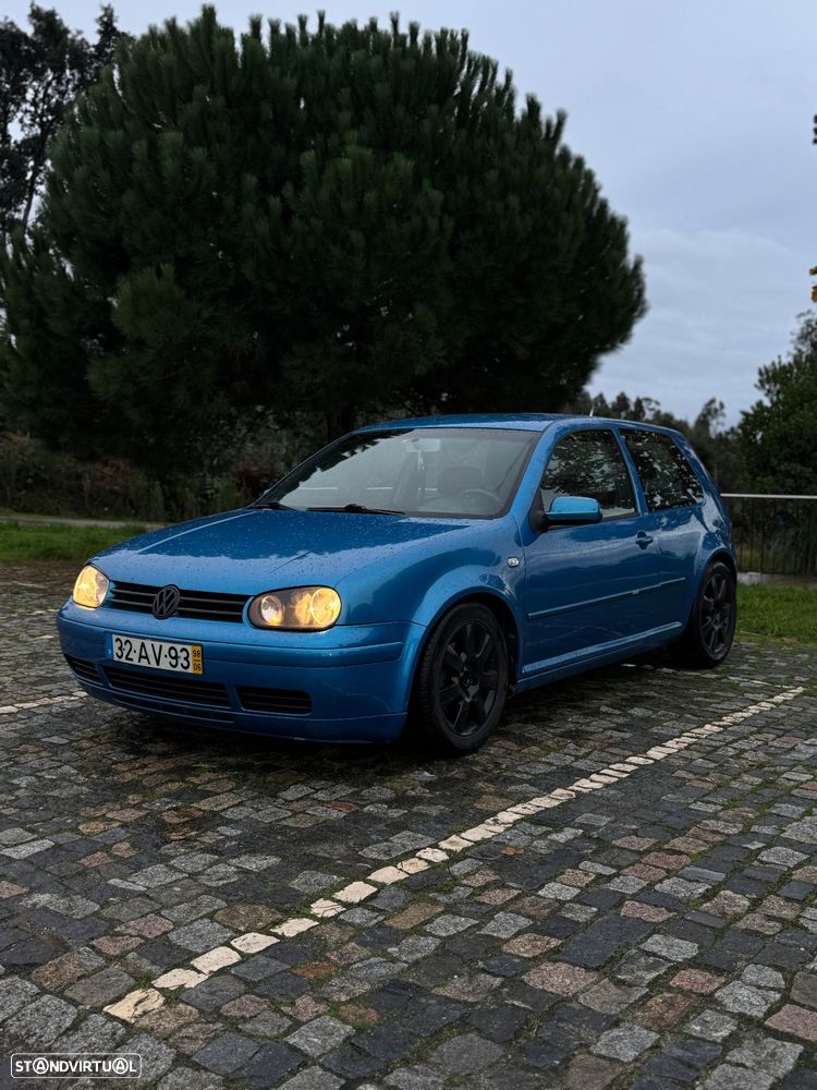 VW Golf - 4