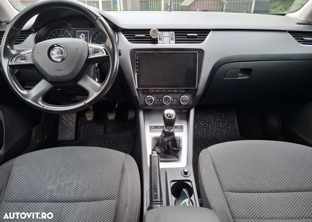 Skoda Octavia 2.0 TDI 4X4 Ambition - 10