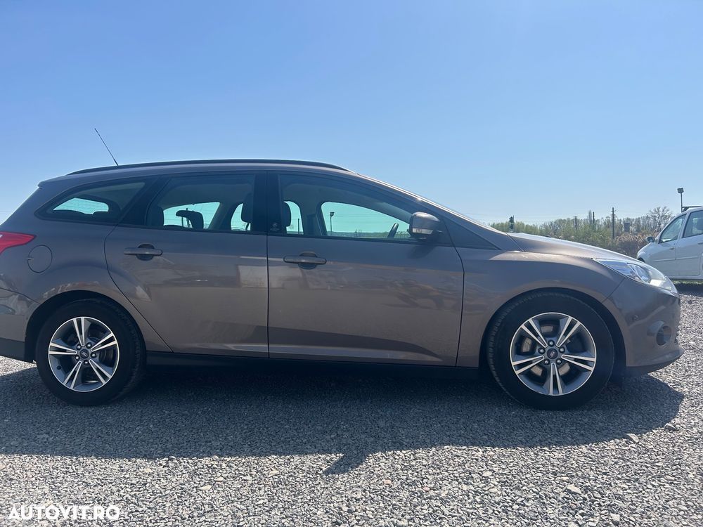 Ford Focus 2.0 TDCI DPF Aut. Champions Edition - 6