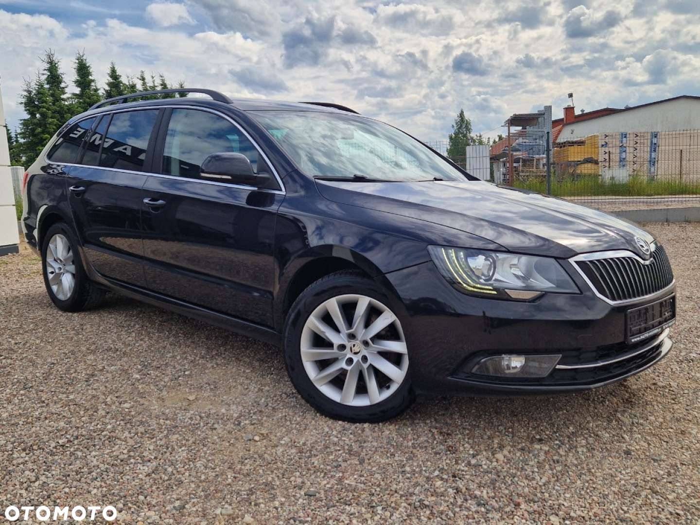 Skoda Superb 2.0 TDI DSG Elegance - 28