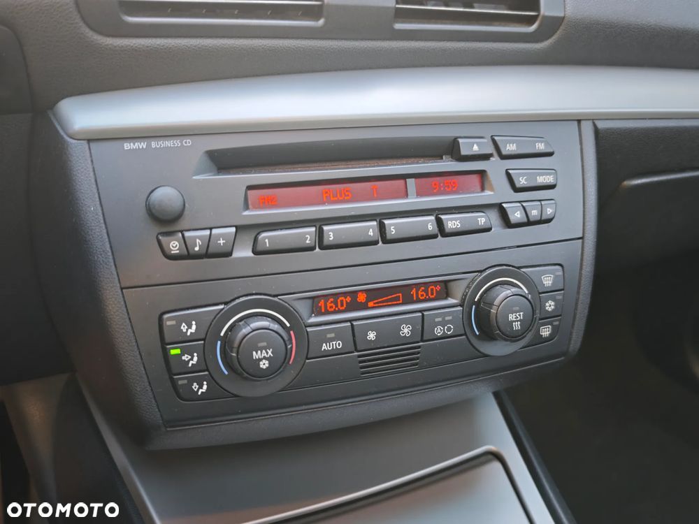 BMW Seria 1 118i - 16