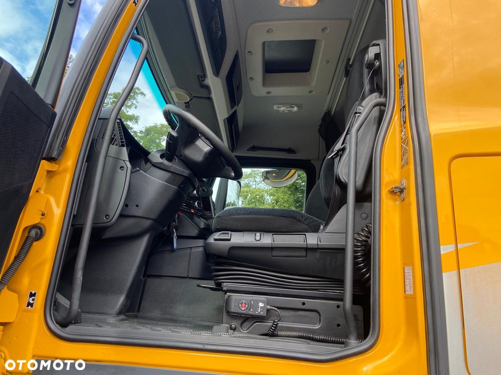 Mercedes-Benz AROCS 2545 6X2 platforma  + żuraw Palfinger PK20001 - 23