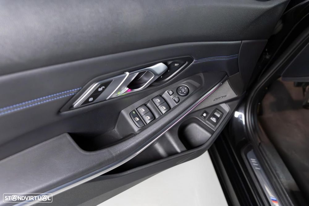 BMW 330 e Pack M Auto - 35