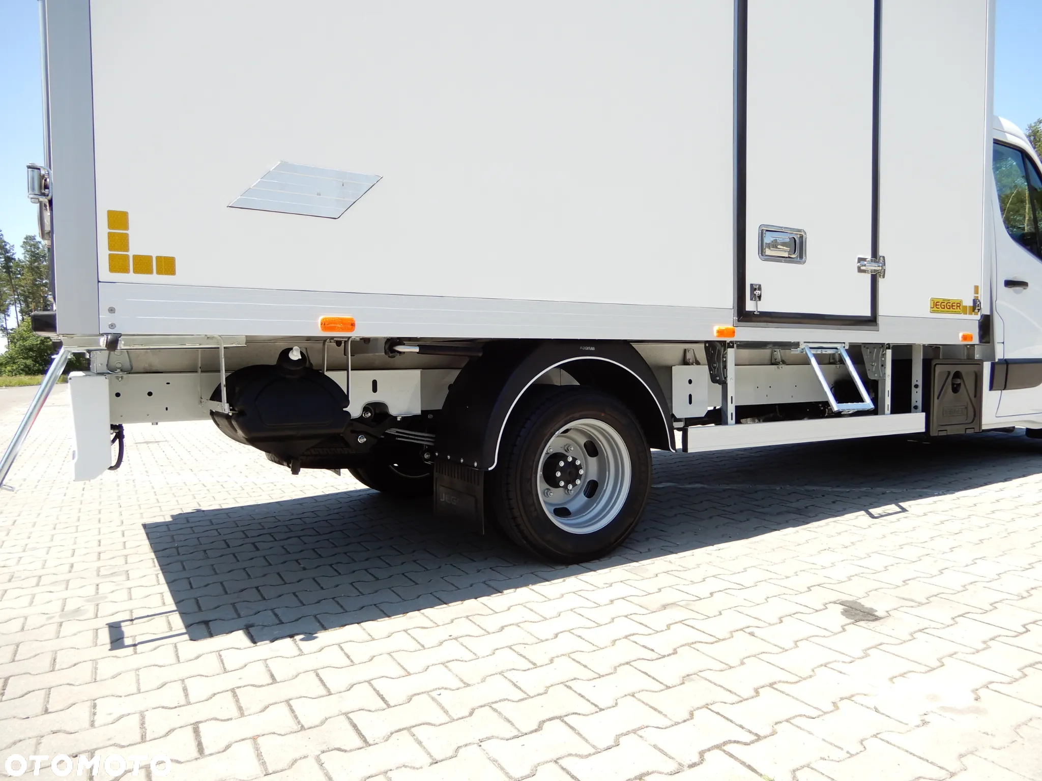 Opel MOVANO 2.3 CDTi 163 KM Bliźniak Kontener 4.26 CM 8 E.Palet JEGGER Boczne Drzwi 800 Kg Ładowność WZMACNIANY 60 Tys Przeb Stan Auta Jak NOWY - 13