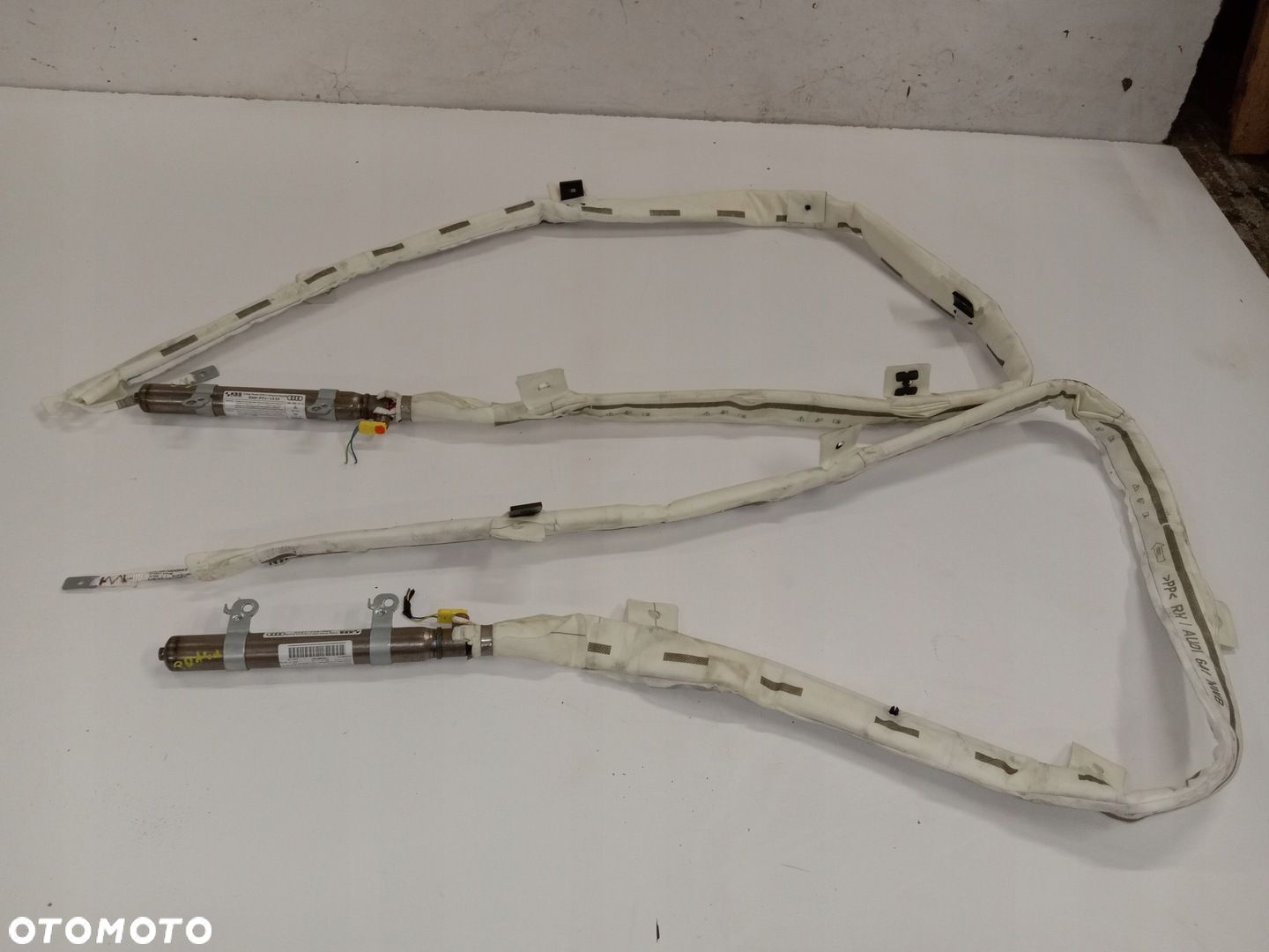 Kurtyna prawa 4H0880742E AUDI A8 D4 09-12 - 1