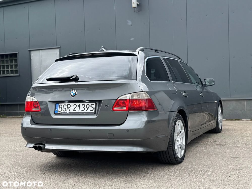 BMW Seria 5 525d - 16