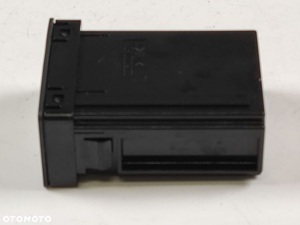 LEXUS ES gen VII 18-21r Gniazdo Panel USB - 7
