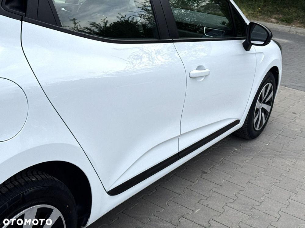 Renault Clio - 24
