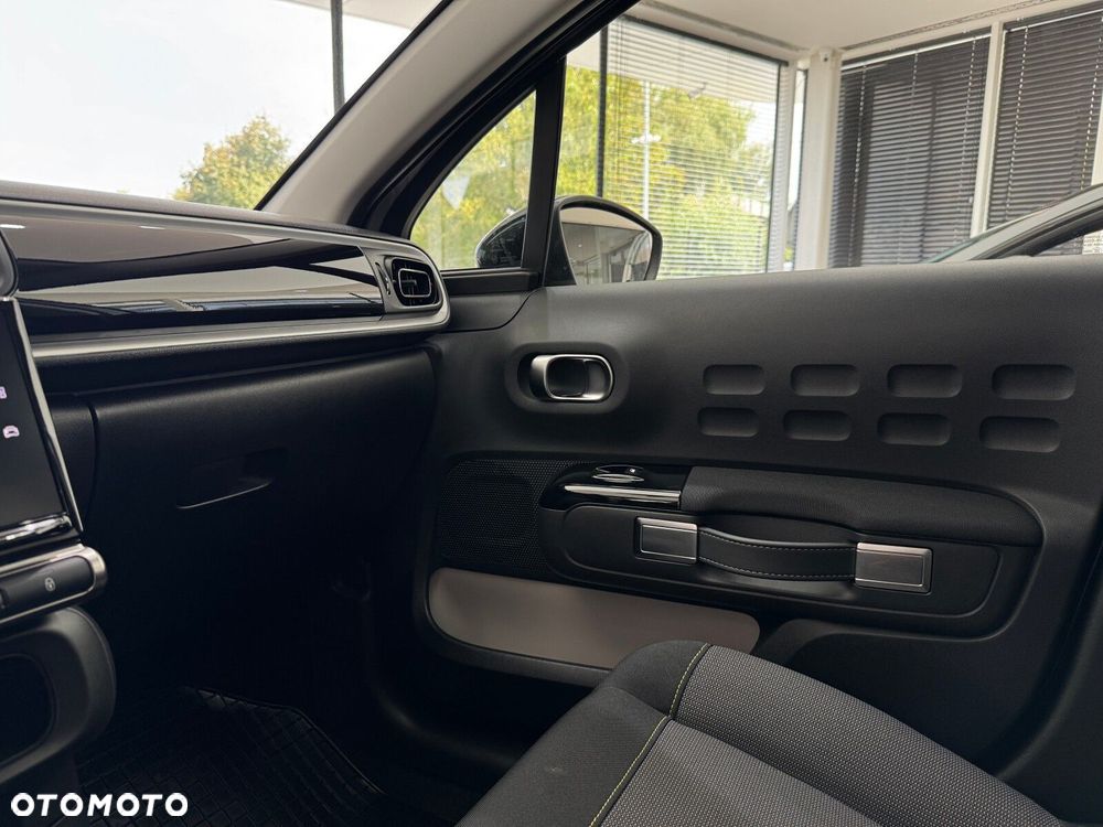 Citroën C3 1.2 PureTech Shine EAT6 - 28