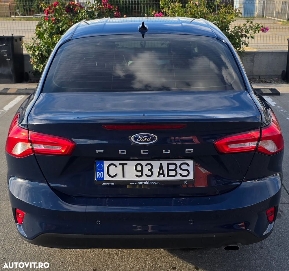 Ford Focus 1.0 EcoBoost Titanium - 6
