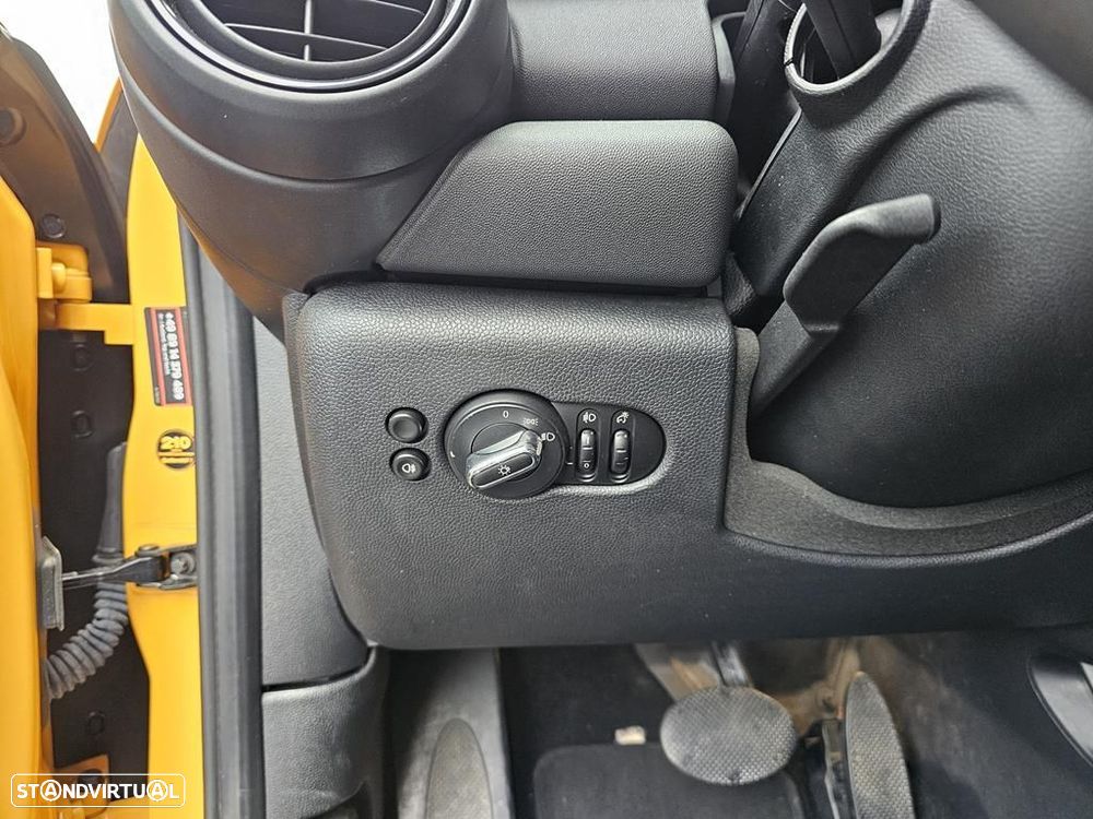 MINI 5 Portas One Auto - 23