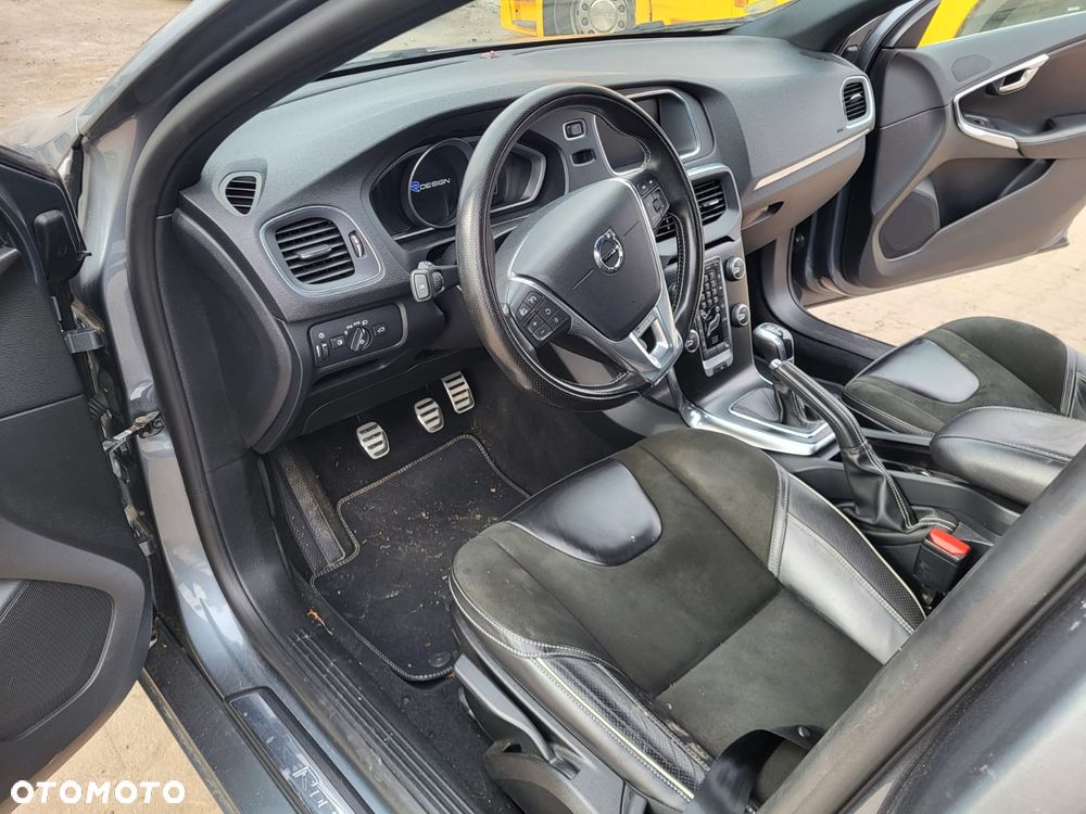 Volvo V40 D3 Geartronic Summum - 19