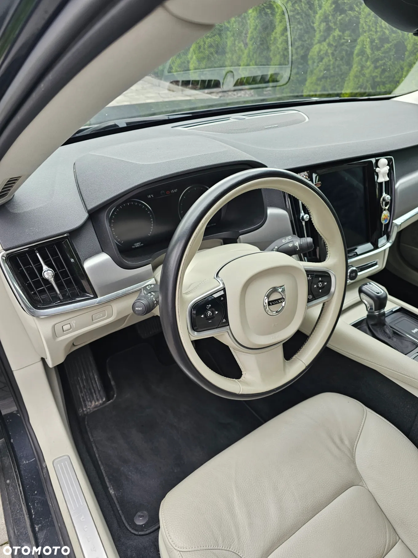 Volvo V90 D4 Geartronic Momentum - 19