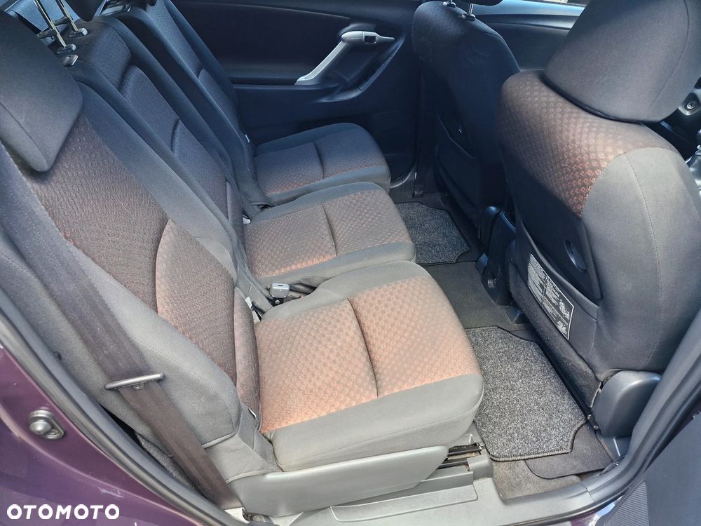 Toyota Verso 1.8 Sol EU5 - 9