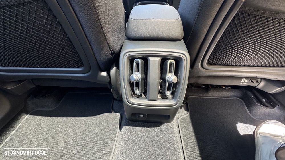 Volvo C40 Recharge Plus - 15