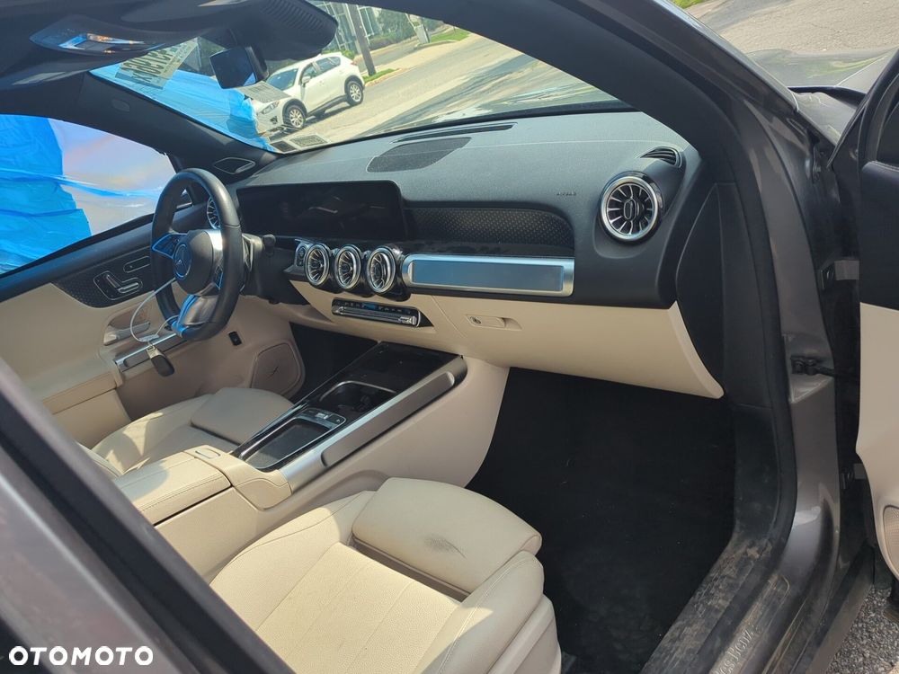 Mercedes-Benz GLB 250 4Matic 8G-DCT Progressive Advanced - 14