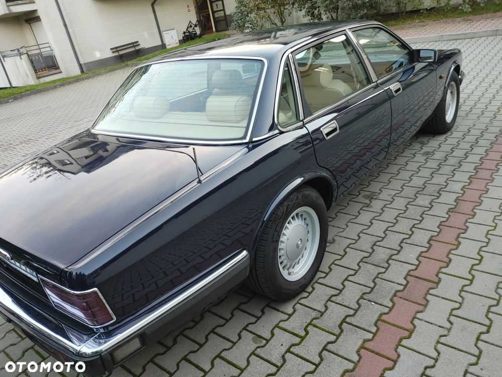 Jaguar XJ Soverign 3.2i - 5