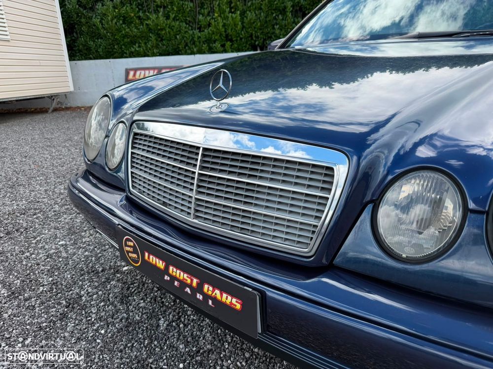Mercedes-Benz E 220 D Classic - 15