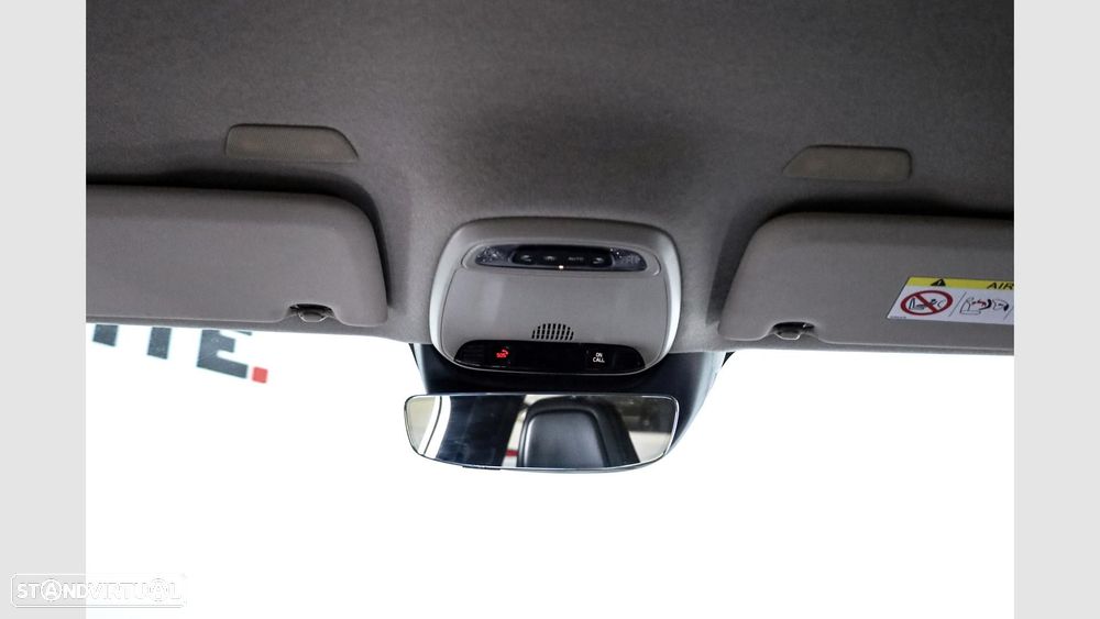 Volvo XC 40 1.5 T3 Momentum Plus — fotografia 16