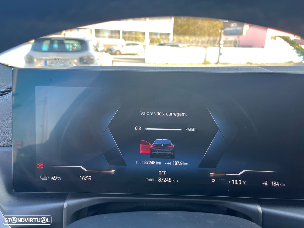 BMW i4 eDrive40 - 33