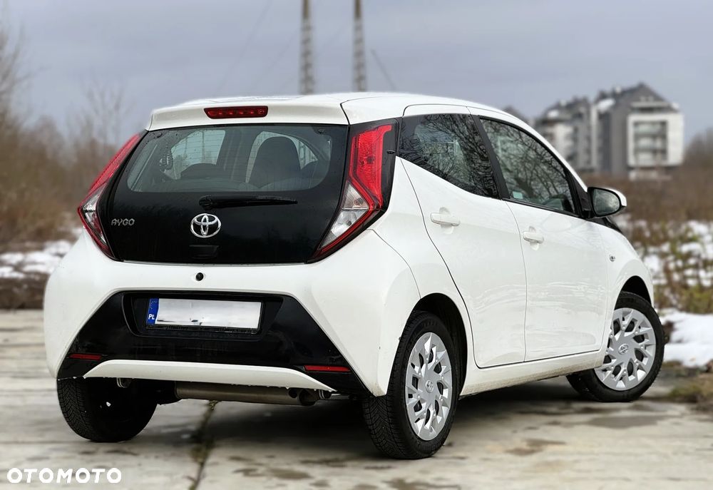 Toyota Aygo 1.0 VVT-i Color Edition - 10