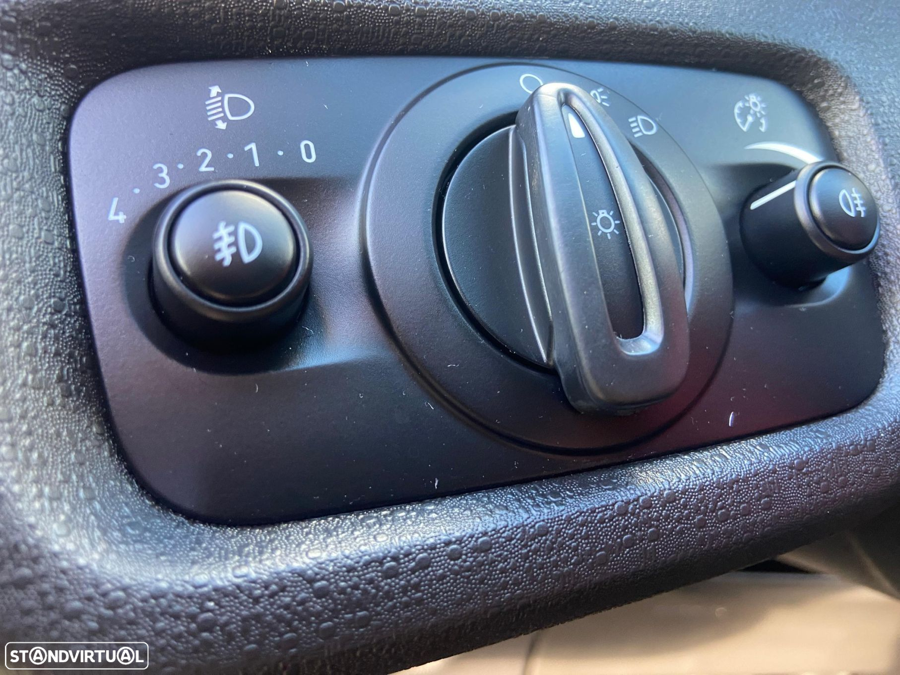Ford Fiesta 1.0 EcoBoost S&S COOL&CONNECT - 17