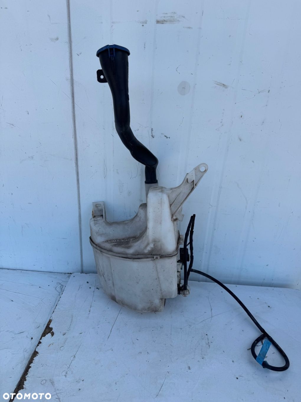 ZBIORNICZEK SPRYSKIWACZY VOLVO V60 S60 II 31253218 - WAWA - 1
