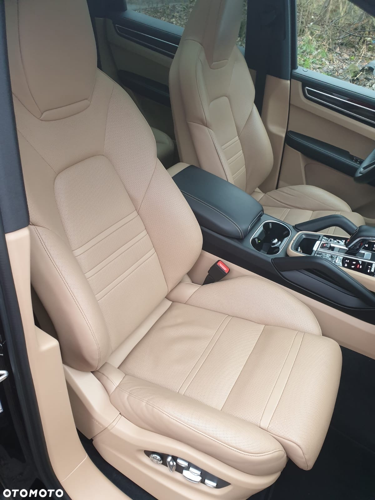 Porsche Cayenne - 16