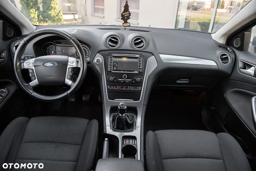 Ford Mondeo - 26