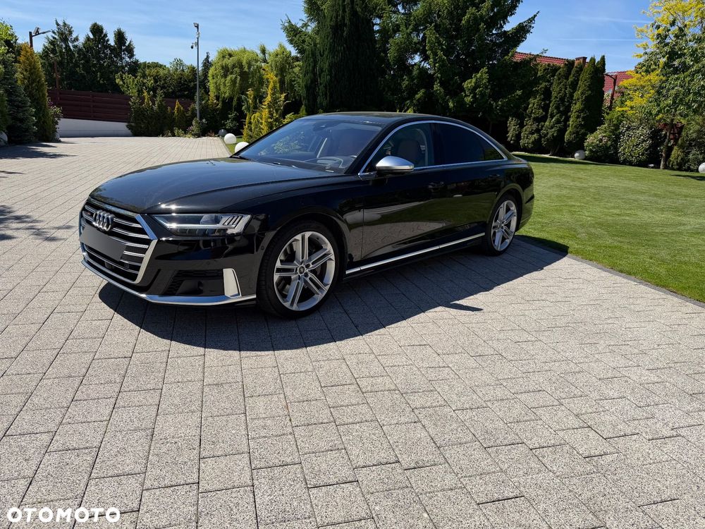 Audi S8