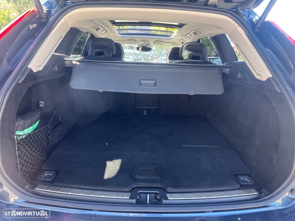 Volvo XC 60 2.0 T6 PHEV Inscription Expression AWD - 8