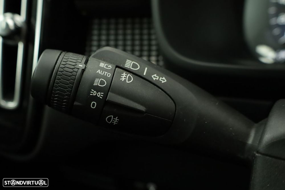 Volvo XC 40 1.5 T2 Plus Dark Auto - 16