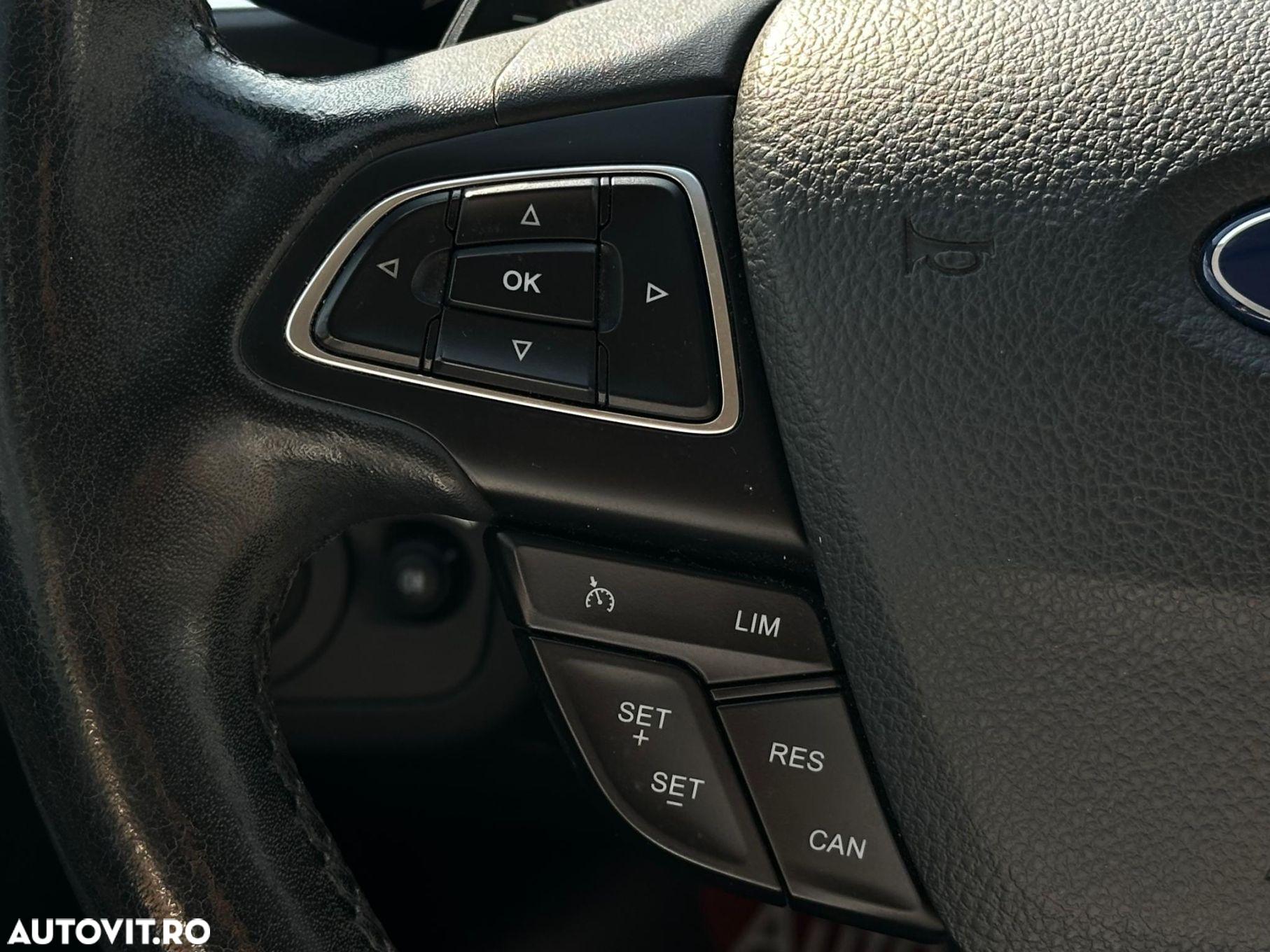 Ford Kuga - 18