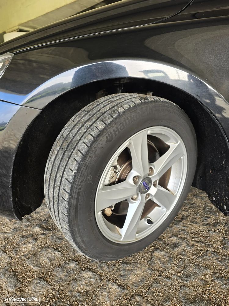 Volvo V40 D2 Powershift Momentum - 17