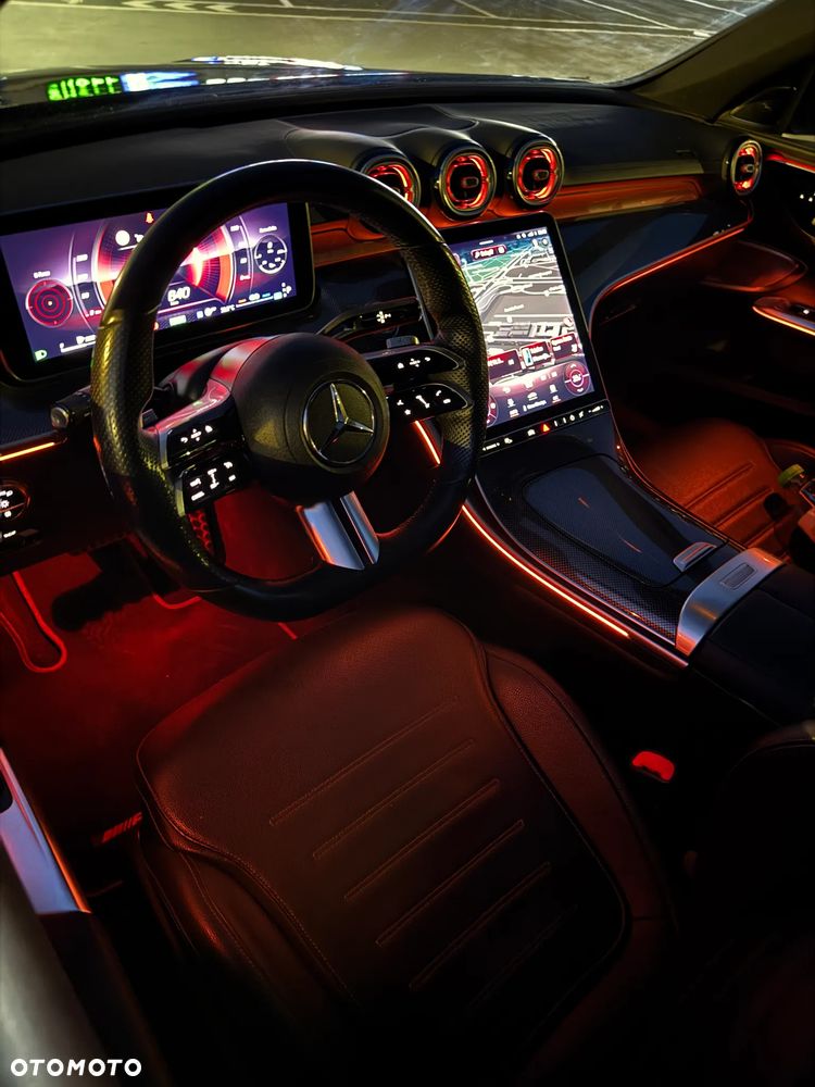 Mercedes-Benz Klasa C 180 9G-TRONIC AMG Line - 17