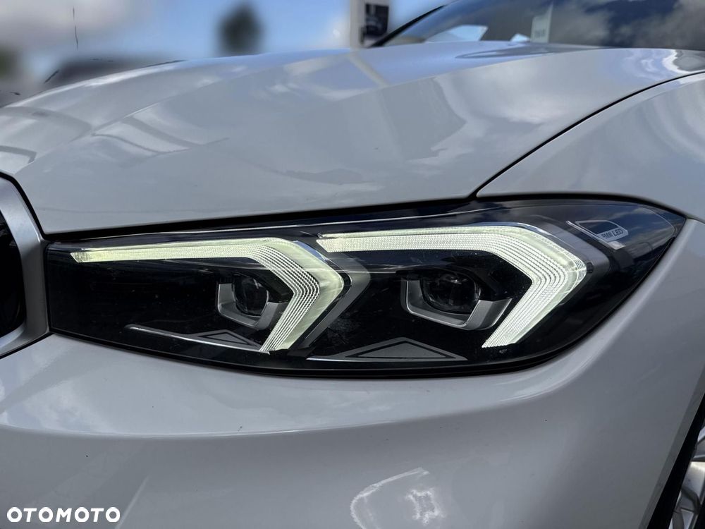 BMW Seria 3 318i Advantage - 23