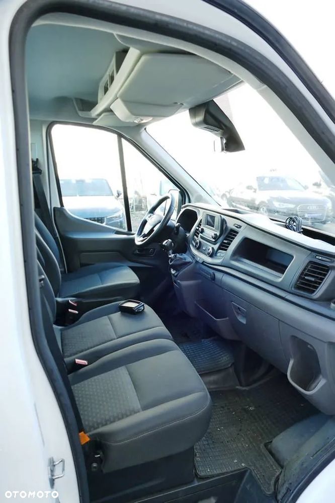 Ford Transit - 17