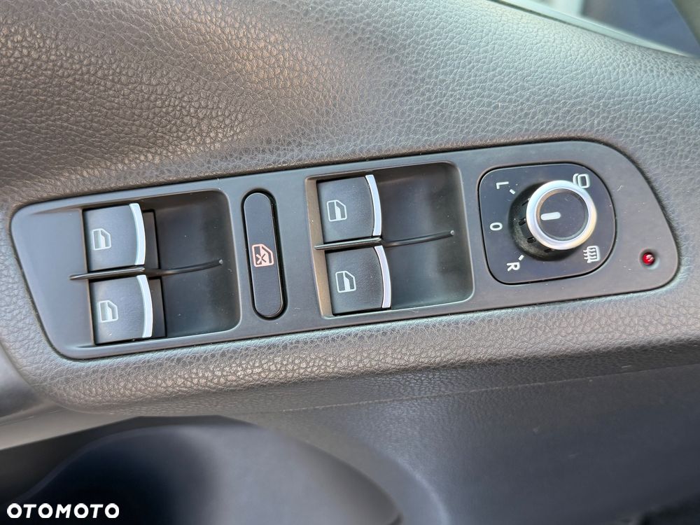 Volkswagen Tiguan - 32