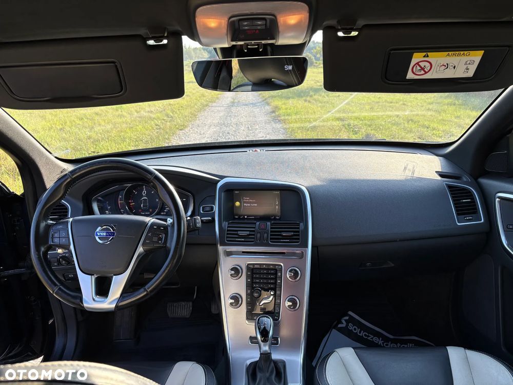 Volvo XC 60 D5 AWD Summum - 11