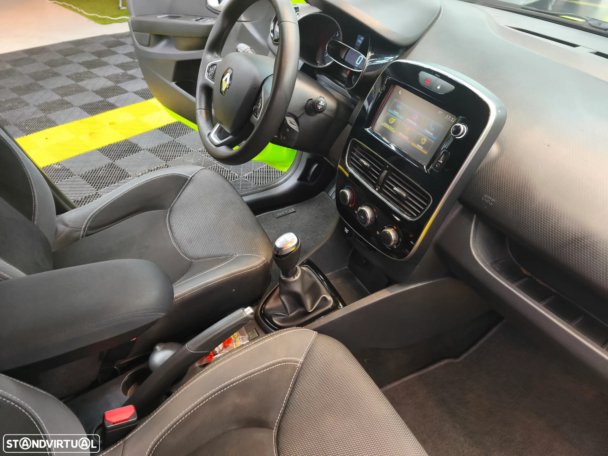 Renault Clio Sport Tourer dCi 75 Stop & Start Life - 17