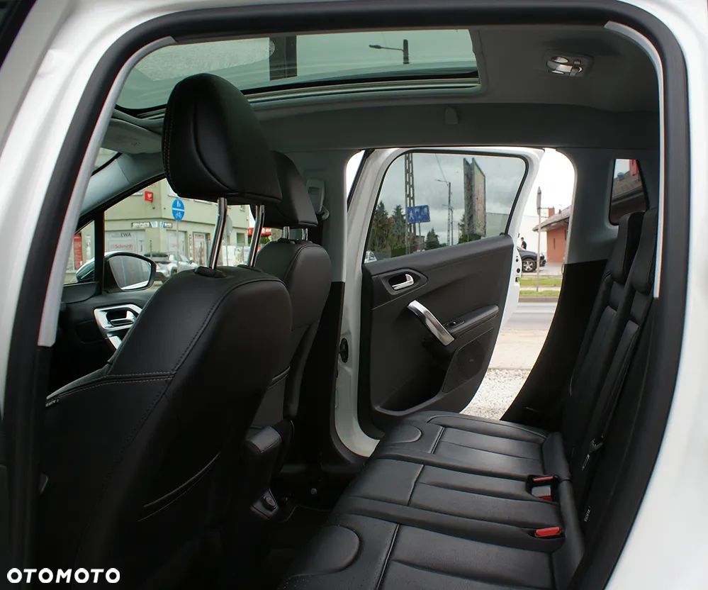 Peugeot 2008 e-HDi FAP 115 STOP & START Allure - 17