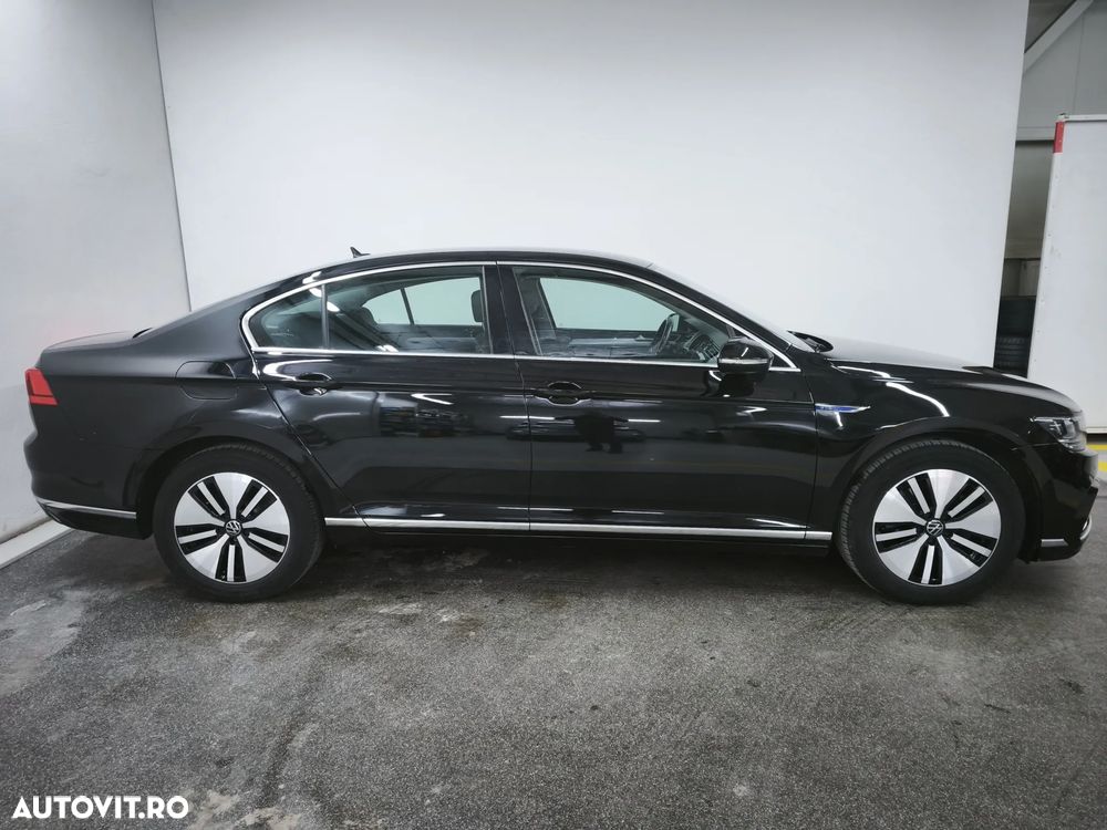 Volkswagen Passat - 7