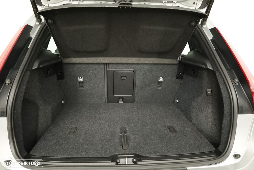 Volvo XC 40 1.5 T2 Plus Dark Auto - 26