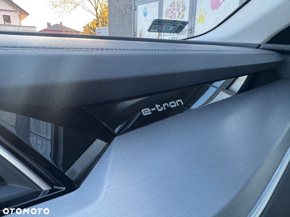 Audi e-tron 55 Quattro S line - 28