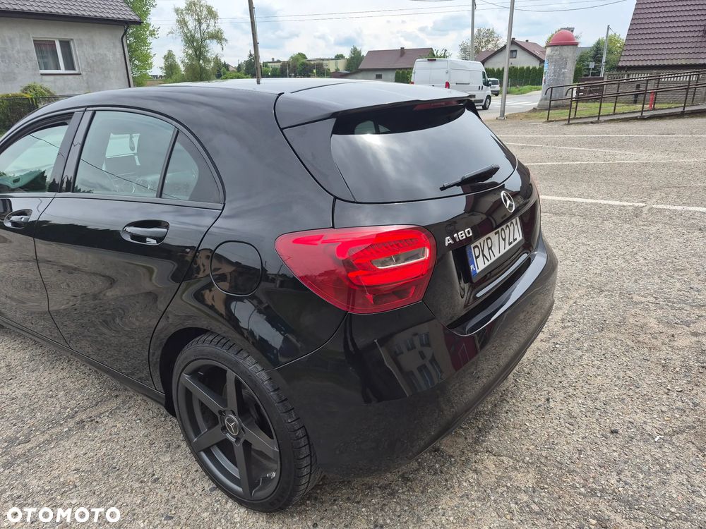 Mercedes-Benz Klasa A 180 d AMG Line - 10