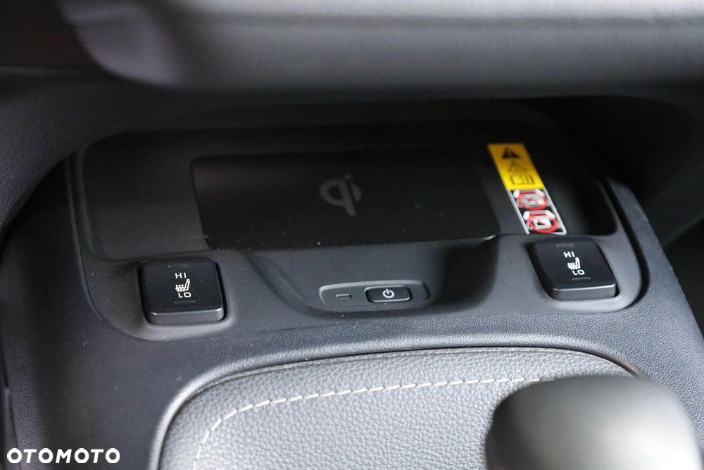 Toyota Corolla 2.0 Hybrid Style - 24