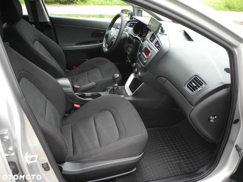 Kia Ceed - 16